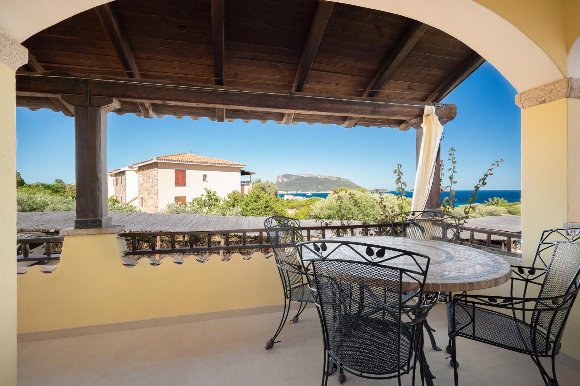 Apartment Bianca Pedra Rosa - Your House In Sardinia *